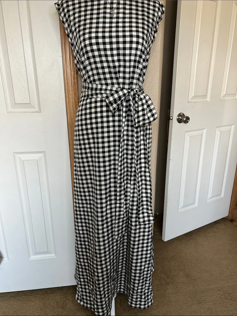GINGHAM Black and White Maxi Dress with Waist Tie - Picture 4 of 10